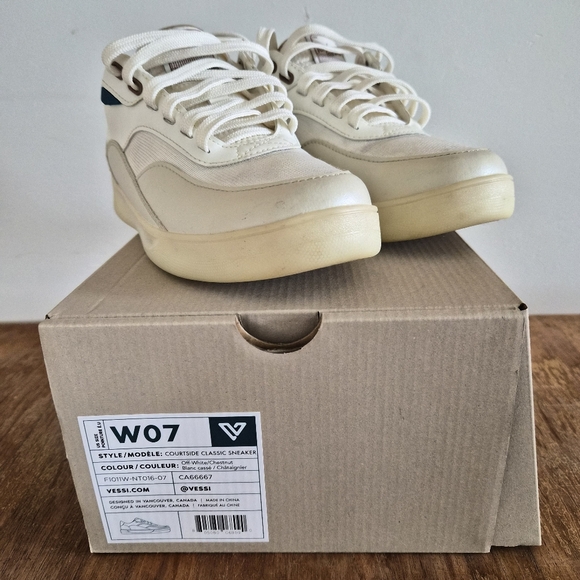 Vessi Courtside Classic Sneakers - Picture 2 of 12